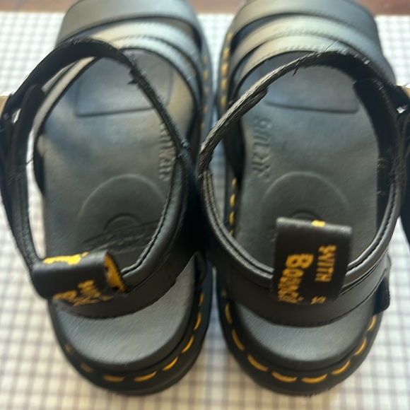 Blaire Hydro Leather Strap Sandals, Women's size 7.  Excellent used condition! - Picture 4 of 4